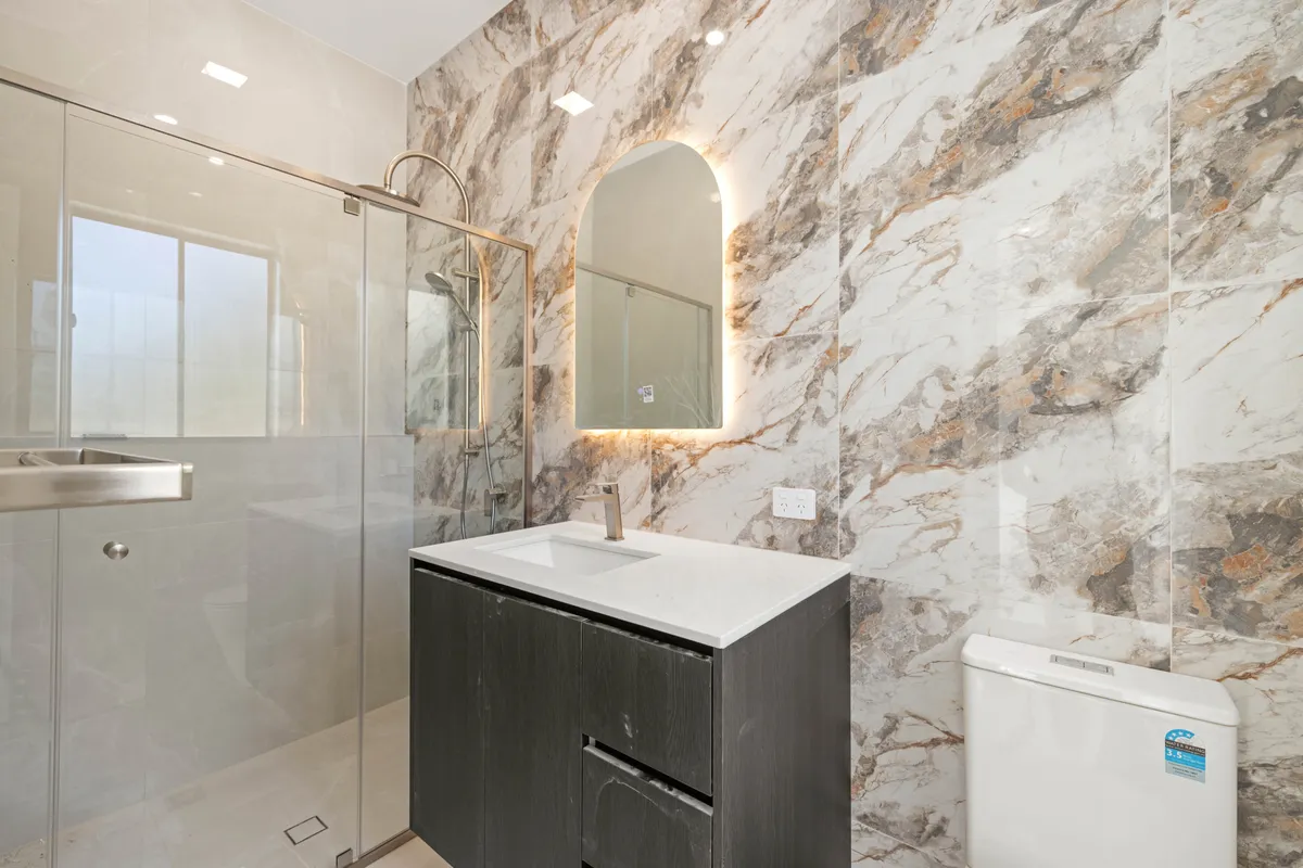 Ormskirk Residence in Calamvale, QLD - gallery image 7