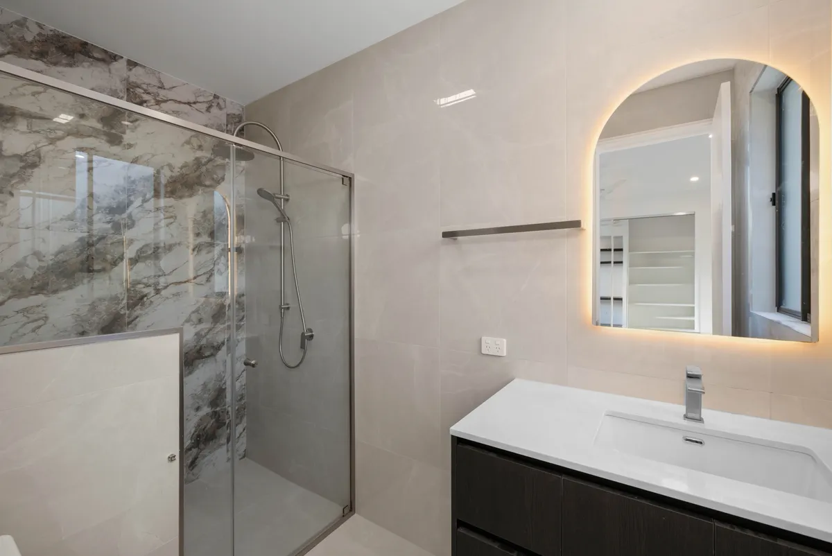 Ormskirk Residence in Calamvale, QLD - gallery image 19