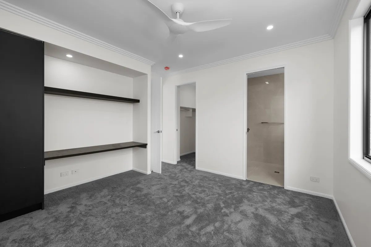 Ormskirk Residence in Calamvale, QLD - gallery image 21
