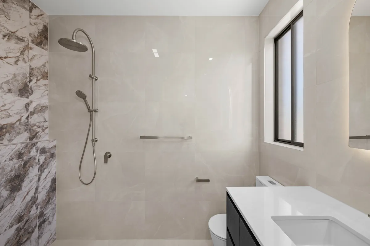 Ormskirk Residence in Calamvale, QLD - gallery image 22
