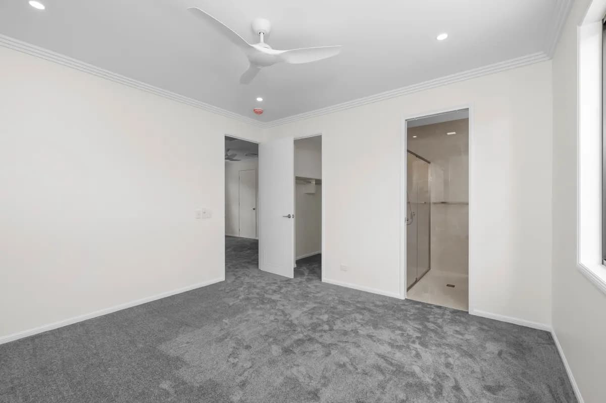 Ormskirk Residence in Calamvale, QLD - gallery image 24