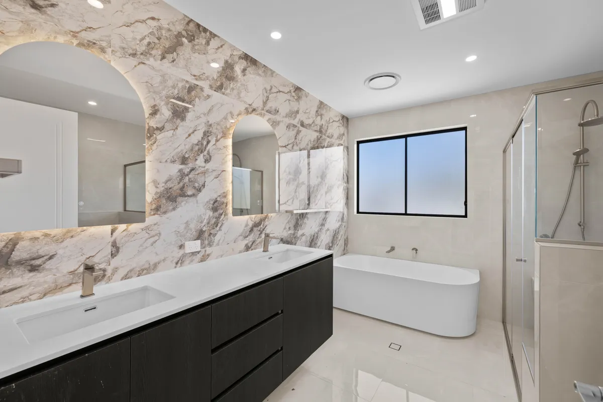 Ormskirk Residence in Calamvale, QLD - gallery image 26