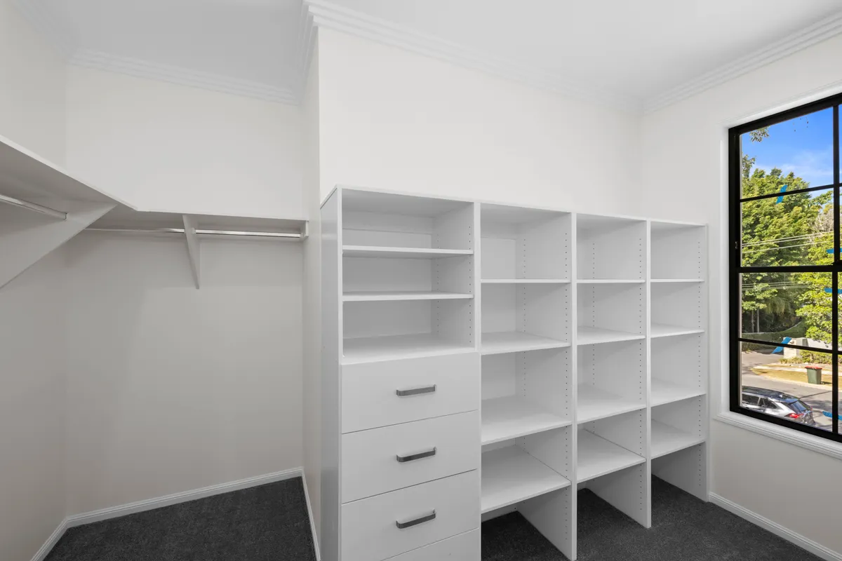 Ormskirk Residence in Calamvale, QLD - gallery image 27