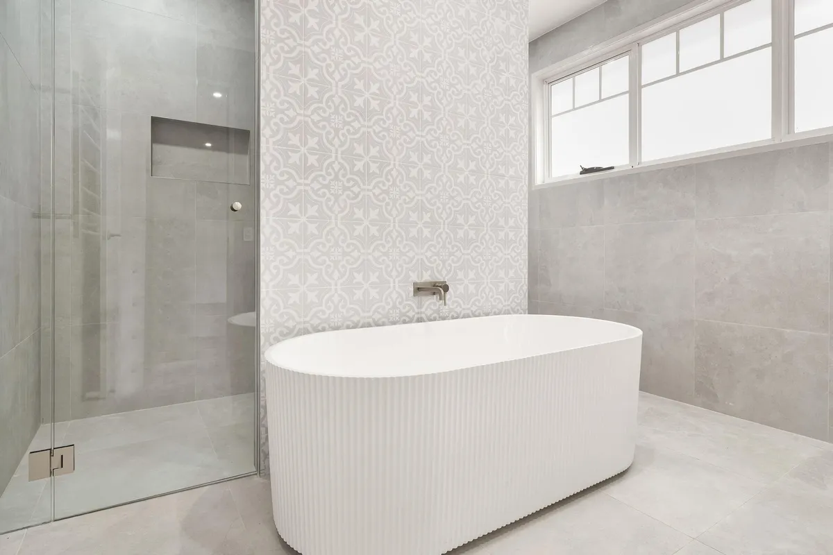Skye Court Residence in Bahrs Scrub, QLD - gallery image 13
